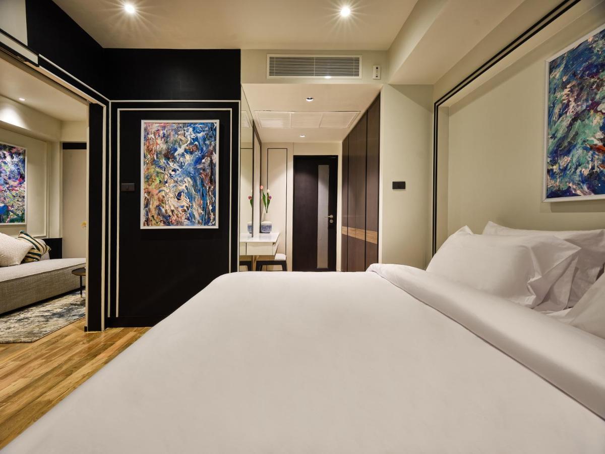 Floral Court Hotel & Residence Sukhumvit 13 バンコク都 エクステリア 写真