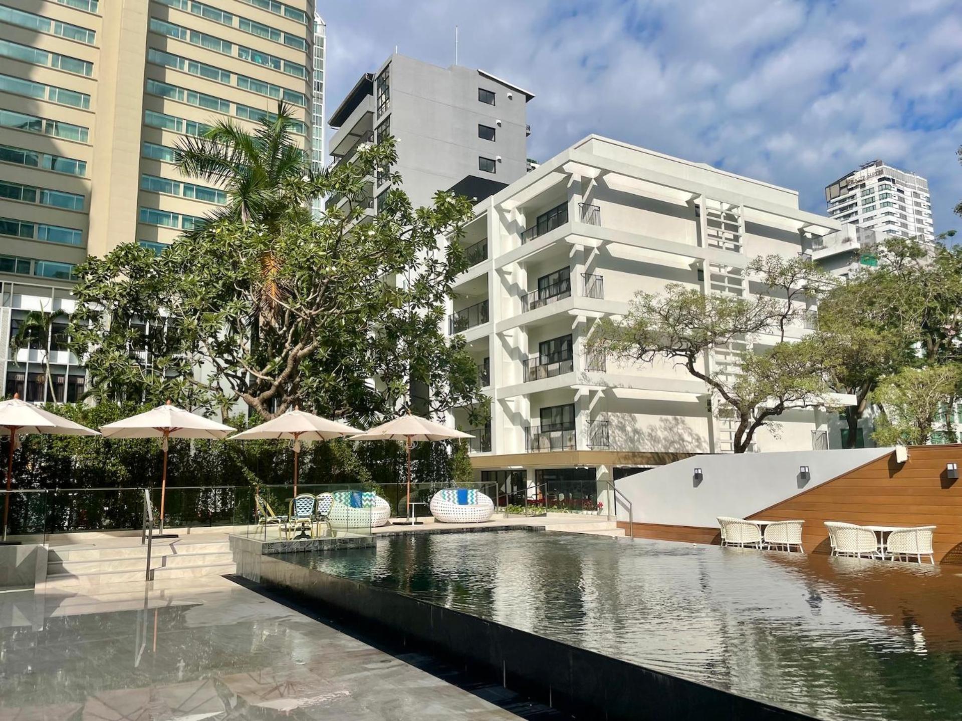Floral Court Hotel & Residence Sukhumvit 13 バンコク都 エクステリア 写真