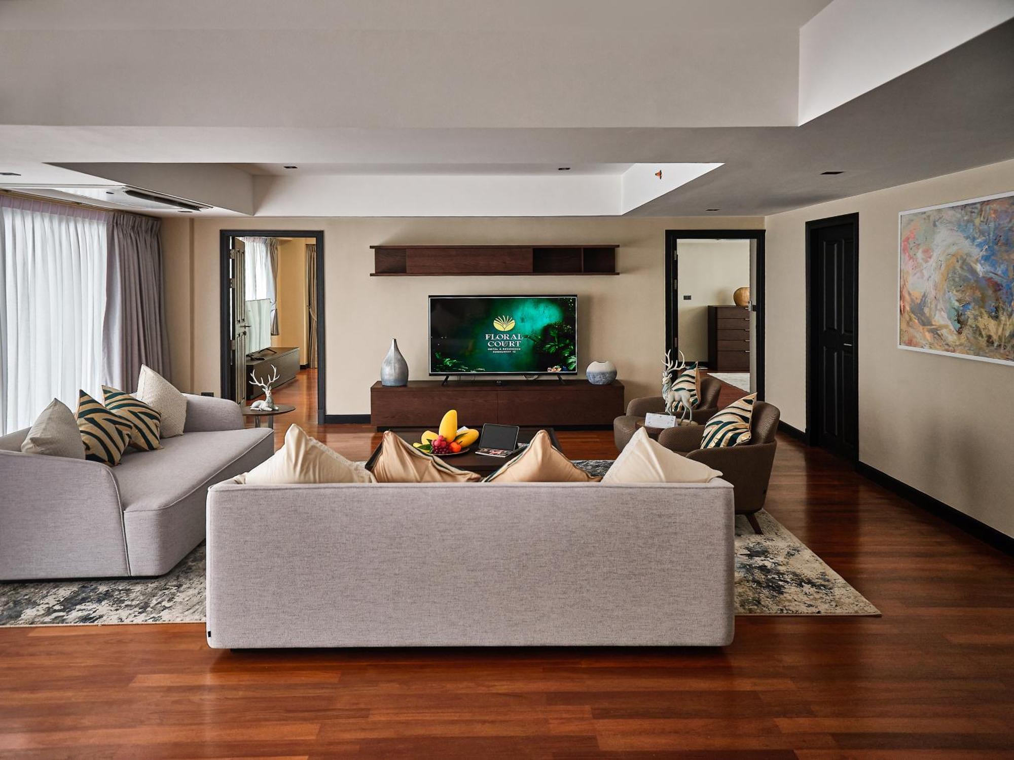 Floral Court Hotel & Residence Sukhumvit 13 バンコク都 エクステリア 写真